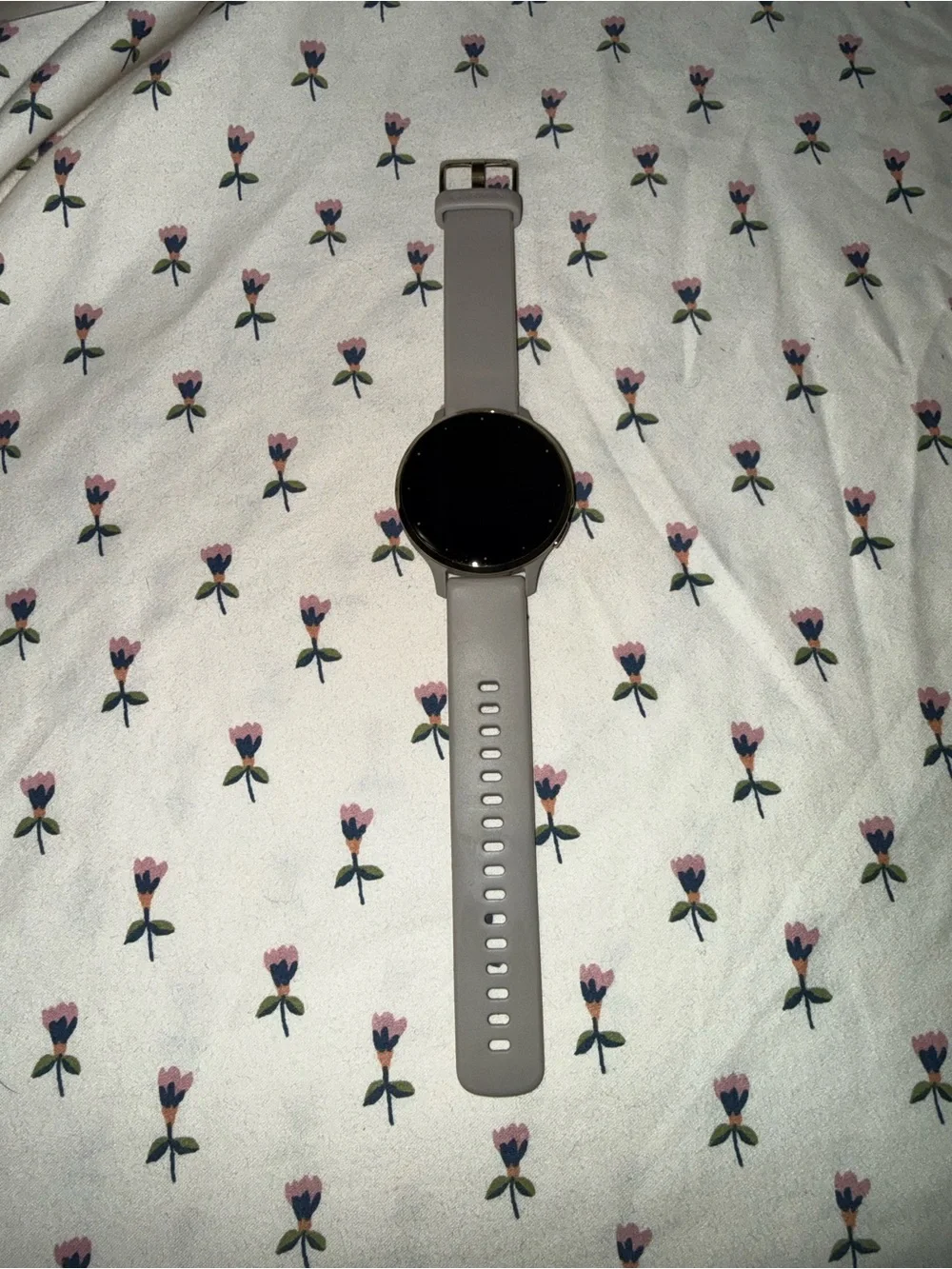 Garmin Venu 3s with Light Gray Silicone Band